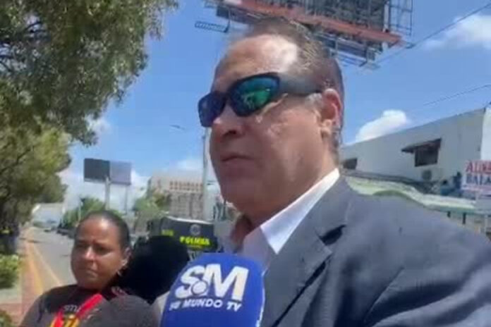 Indicó que el proceso está siendo ejecutado por el Abogado del Estado de la República Dominicana, dentro de un marco jurídico que calificó como “legal y legítimo”, asegurando que se han seguido los procedimientos correspondientes.