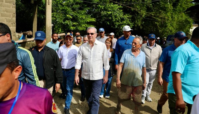 Agenda del presidente este fin de semana; visitará zonas afectadas por lluvias y entregará títulos