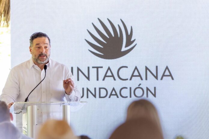 Ministro de Medio Ambiente advierte deterioro de los corales representa un riesgo en la economía y biodiversidad del país