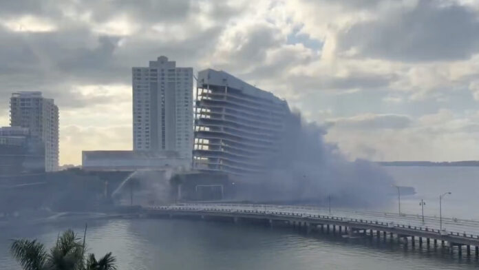 El edificio de 23 pisos, que abrió hace 25 años, dará paso a un nuevo complejo ultralujoso que incluirá una torre hotelera más pequeña pero más rentable y otra residencial de 66 pisos, con finalización prevista para el 2030.