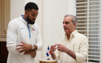 El presidente Luis Abinader envía mensaje de apoyo a Karl-Anthony Towns tras pase a la final de la NBA El presidente Luis Abinader envía mensaje de apoyo a Karl-Anthony Towns tras pase a la final de la NBA
