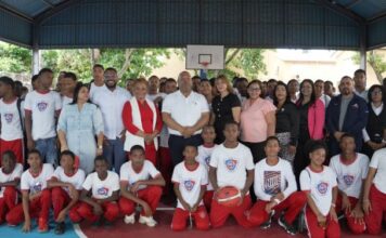 Regional 15 de Educación lanza programa “Escuelas Abiertas y Activas” para fortalecer integración comunitaria y desarrollo integral Regional 15 de Educación lanza programa “Escuelas Abiertas y Activas” para fortalecer integración comunitaria y desarrollo integral