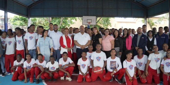 Regional 15 de Educación lanza programa “Escuelas Abiertas y Activas” para fortalecer integración comunitaria y desarrollo integral