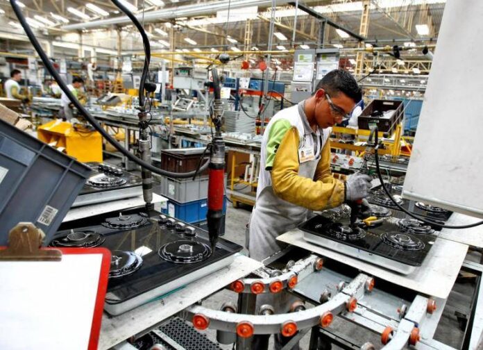 La producción industrial de Colombia crece un 2,4 % en marzo