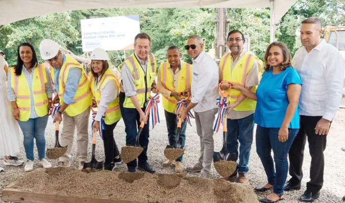 Ministerio de la Vivienda inicia construcción del Parque Lineal Río Jaya en San Francisco de Macorís