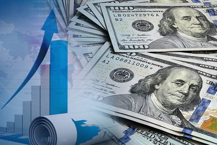 En segundo lugar, los dominicanos residentes en España, aportaron un valor de US$59.5 millones, con un 6.2 % del total, Italia con 1.2 %, Suiza y Haití con 1.1 % de los flujos recibidos cada uno.
