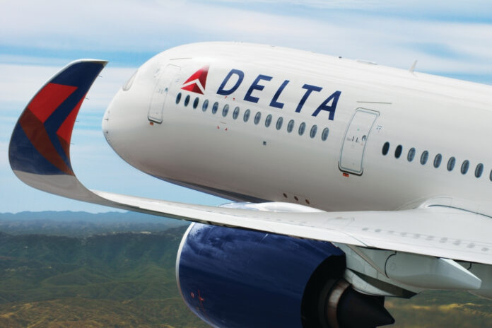 De acuerdo con las informaciones preliminares, el avión había despegado alrededor de las 2:45 de la tarde y permaneció aproximadamente tres horas en el aire antes de retornar a Santiago.