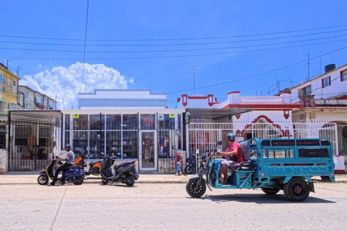 EE.UU. reitera su oferta de 100 millones de dólares en ayuda humanitaria para Cuba