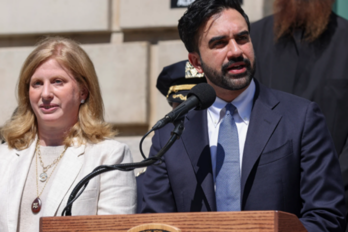 Nueva York crea impuesto para propietarios de segundas viviendas