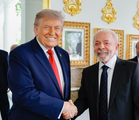 Lula tras reunión con Trump: “No tenemos vetos ni temas prohibidos” No tenemos vetos ni temas prohibidos. Lo único a lo que no renunciamos es a nuestra democracia y nuestra soberanía", escribió el mandatario brasileño en su cuenta en X, donde compartió fotos de la cita.