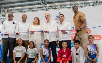 Abinader inaugura pabellones deportivos de La Romana Los remozamientos incluyen los salones de combate para boxeo, lucha, taekwondo y judo, así como oficinas de federaciones, clubes y cafetería, además de la instalación de ring de boxeo, tatamis, impermeabilización de techos, pintura general e instalaciones eléctricas.