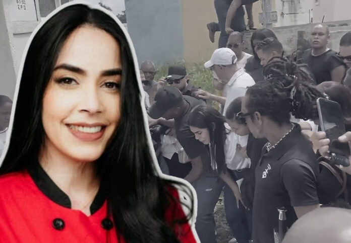 Según versiones preliminares, la joven intentó escapar y buscó refugio antes de ser atacada, pero no logró recibir la protección necesaria a tiempo.