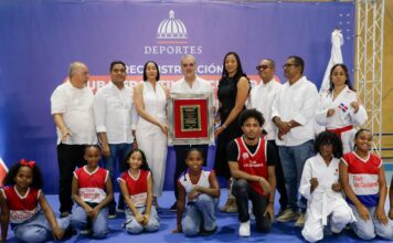 Presidente Abinader entrega remodelado Club Los Cachorros de Cristo Rey Presidente Abinader entrega remodelado Club Los Cachorros de Cristo Rey