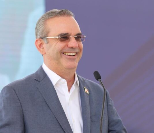 Abinader asegura que el 85 % de los alimentos que consume RD se producen en el país Luis Abinader será el orador principal en Congreso Mundial de Zonas Francas