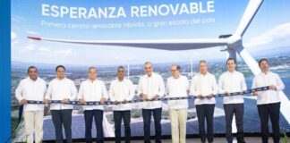 Presidente Abinader inaugura proyecto híbrido de energía renovable en Valverde