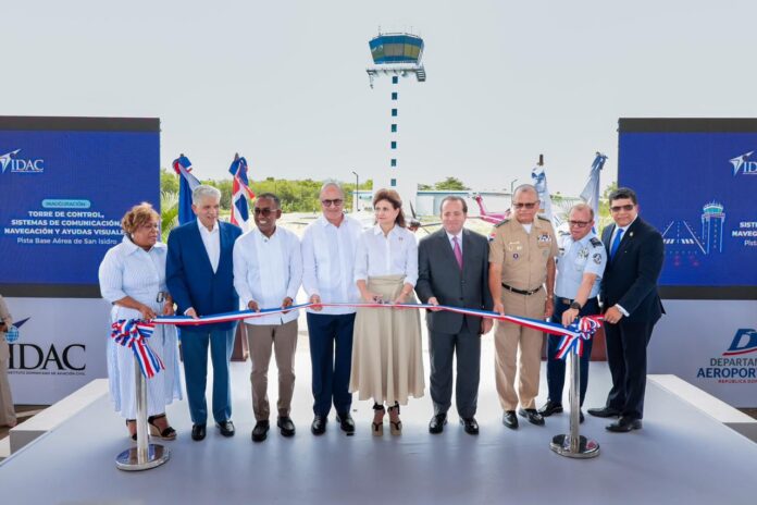 Inauguran torre de control en Base Aérea de San Isidro