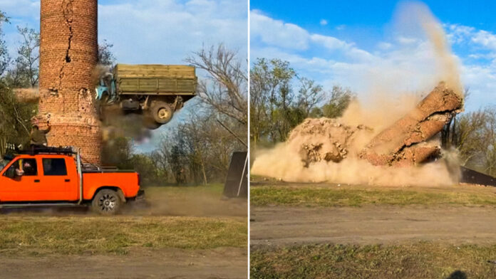 Coche 'volador' logra destruir una torre