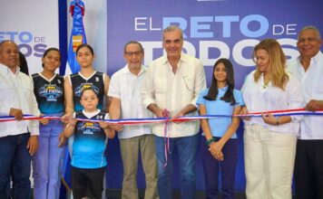Abinader inaugura techado escolar en Ocoa Abinader inaugura techado escolar en Ocoa