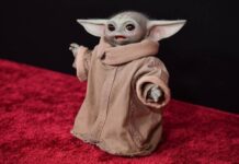 ¡La estrella de la noche! ‘Baby Yoda’ roba miradas en la alfombra roja ¡La estrella de la noche! ‘Baby Yoda’ roba miradas en la alfombra roja