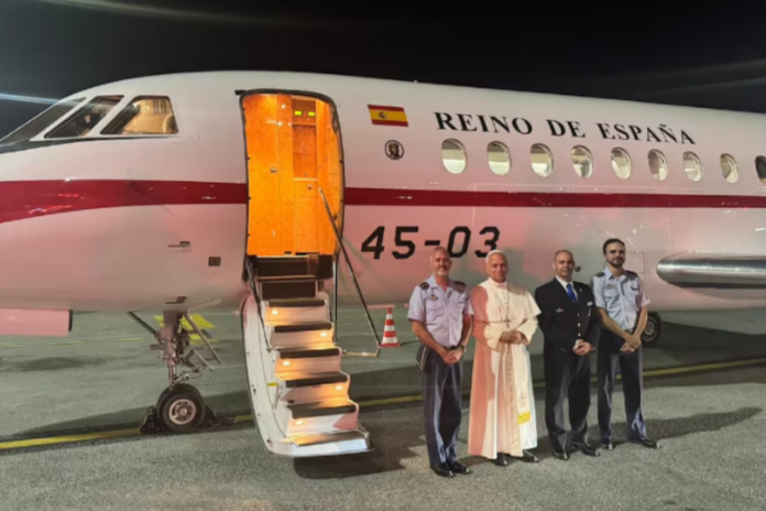 Ejército del Aire facilita regreso del papa León XIV a Roma tras avería de su avión en Tenerife