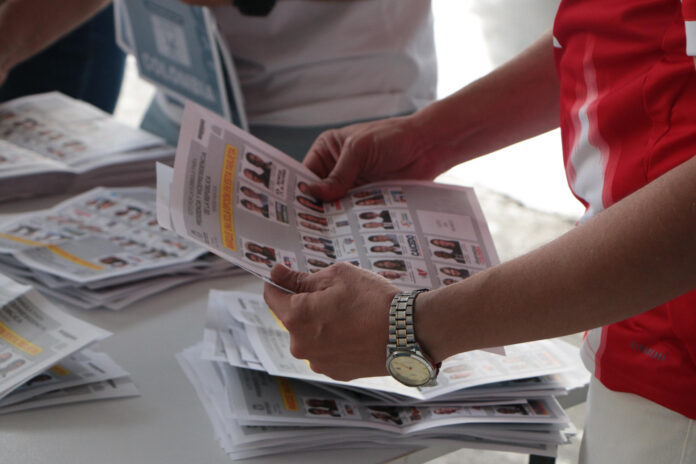 EE.UU. amenaza con retirar a visas a quienes manipulen las elecciones en Colombia
