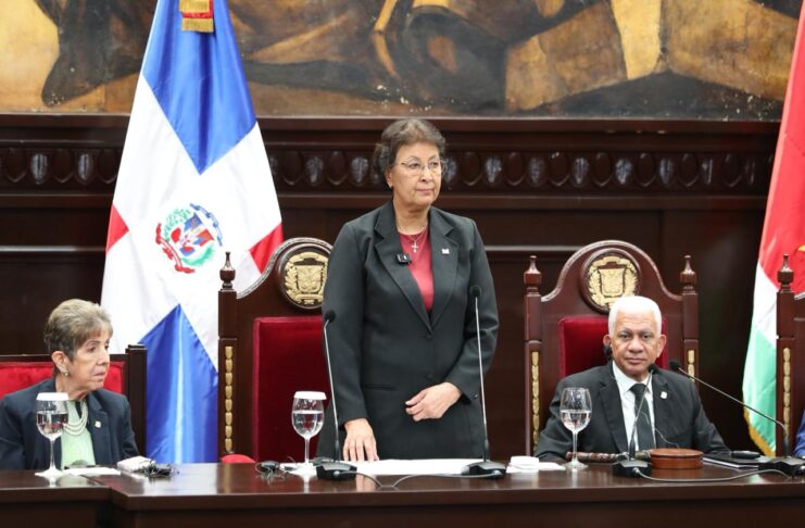 Congreso Nacional recibe a la presidenta de Surinam, Jennifer Geerlings-Simons