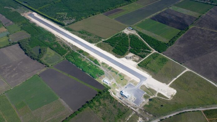 Asimismo, destacó que el proyecto forma parte de la estrategia de desarrollo impulsada por el presidente Luis Abinader para fortalecer la provincia San Juan y toda la región sur.
