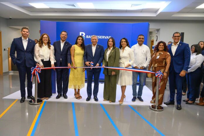 Banreservas abre nueva oficina de negocios en Santo Domingo Oeste