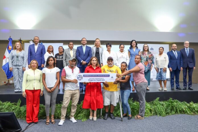 Gobierno presenta plan piloto para apoyar hogares afectados por eventos climáticos