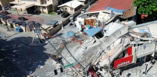 Aumentan a 32 los fallecidos por el devastador terremoto de 7.8 en Filipinas