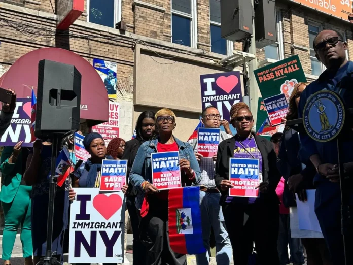 Más de 350,000 haitianos pierden el TPS y quedan expuestos a deportación en Estados Unidos