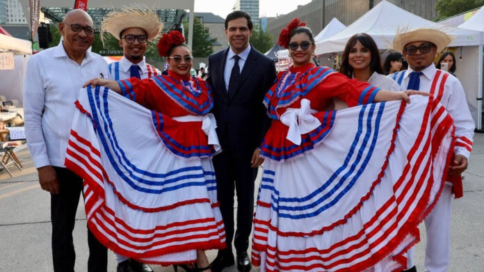 Ministro de Cultura encabeza en Toronto el Festival de Cultura Panamericano, dedicado a RD